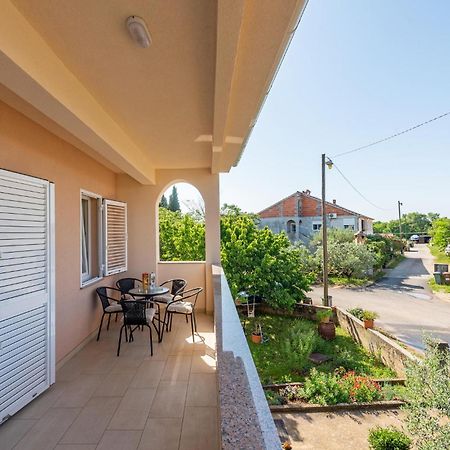 Cozy Apartment In Zadar With Wifi Exterior photo